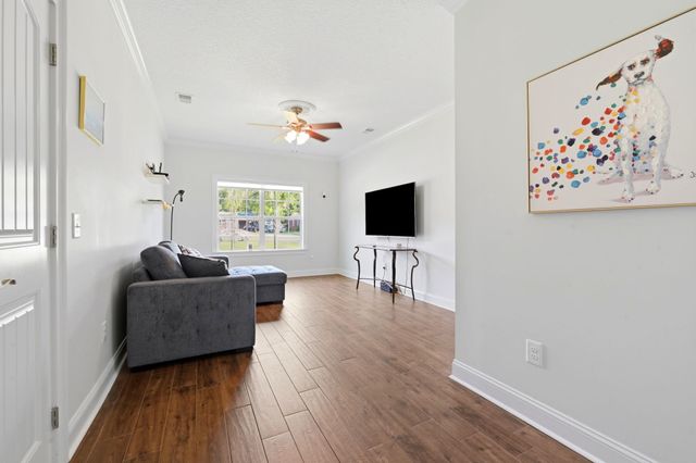 1071 Forest Dr., Conway, SC 29526