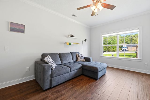 1071 Forest Dr., Conway, SC 29526