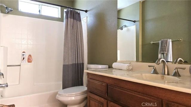 8467 Penfield Avenue, Winnetka, CA 91306