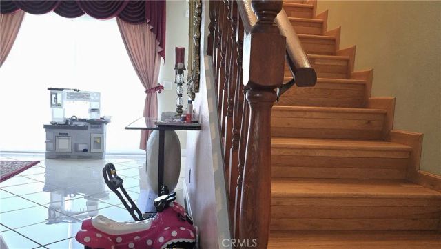 8467 Penfield Avenue, Winnetka, CA 91306