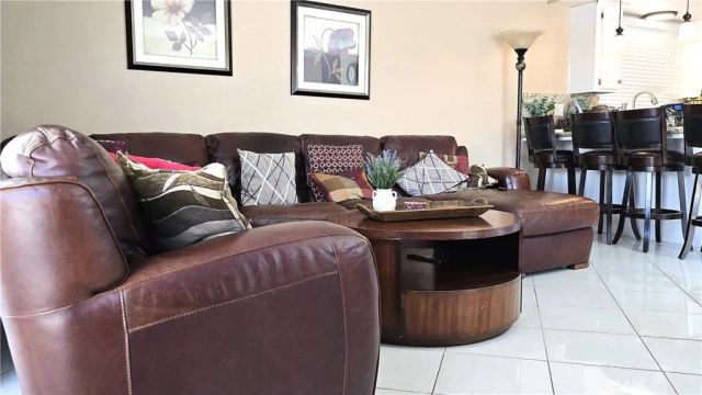 8467 Penfield Avenue, Winnetka, CA 91306