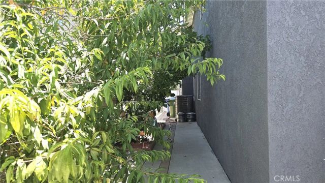 8467 Penfield Avenue, Winnetka, CA 91306