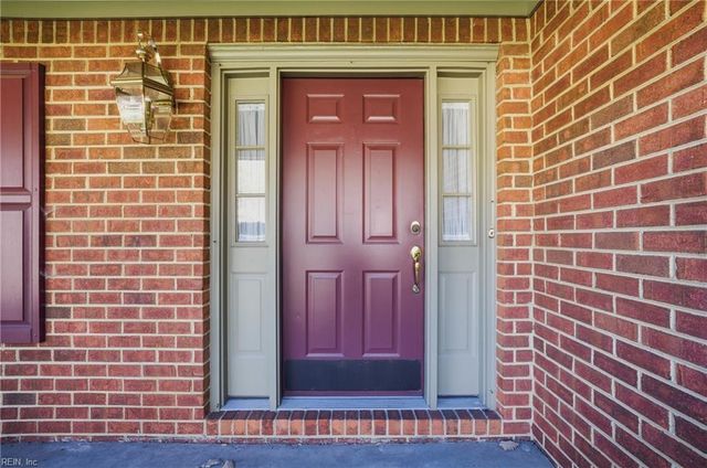 613 Royal Grant DR, Chesapeake, VA 23322