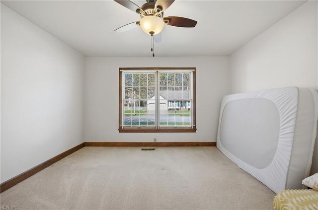 613 Royal Grant DR, Chesapeake, VA 23322