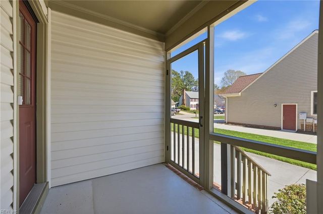 613 Royal Grant DR, Chesapeake, VA 23322