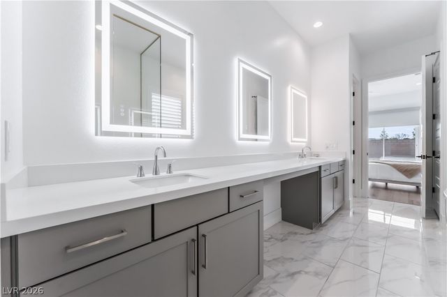 10239 Meandering Dell Avenue, Las Vegas, NV 89166