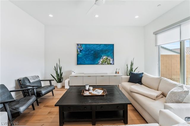 10239 Meandering Dell Avenue, Las Vegas, NV 89166