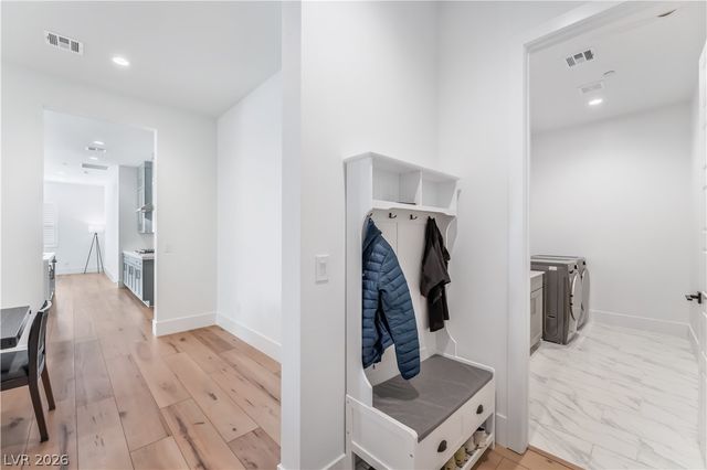 10239 Meandering Dell Avenue, Las Vegas, NV 89166