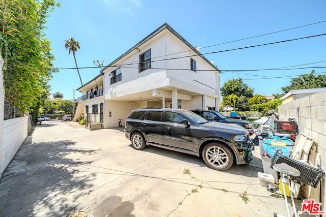 1518 S Hobart Boulevard, Los Angeles, CA 90006