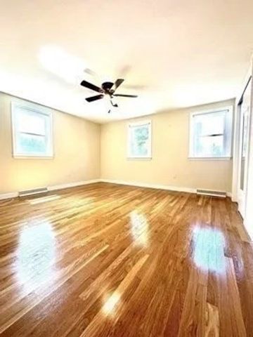 3 Pleasant Ct R, Medfield, MA 02052