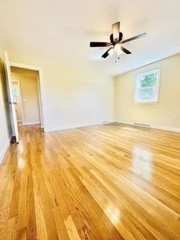 3 Pleasant Ct R, Medfield, MA 02052