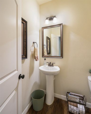 5204 Fringetree Drive, Mckinney, TX 75071