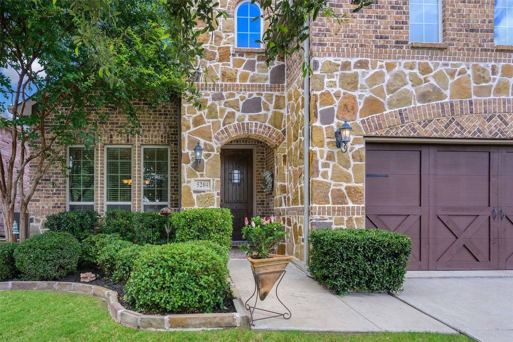 5204 Fringetree Drive, Mckinney, TX 75071