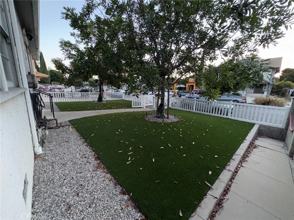 4034 Brighton Ave, Los Angeles, CA 90062 — photo 4