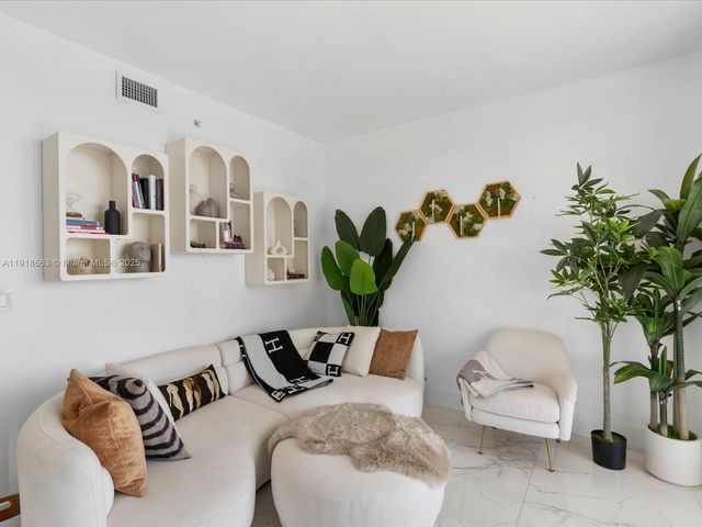 488 NE 18th St 4610, Miami, FL 33132