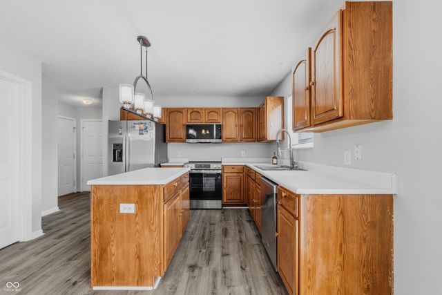 8931 Nest Way, Indianapolis, IN 46231