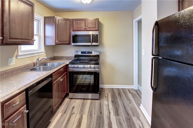 1624 Douglas Road, Wickliffe, OH 44092