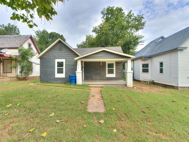 1214 W Logan, Guthrie, OK 73044