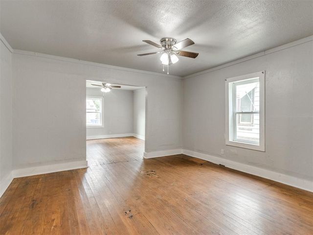 1214 W Logan, Guthrie, OK 73044