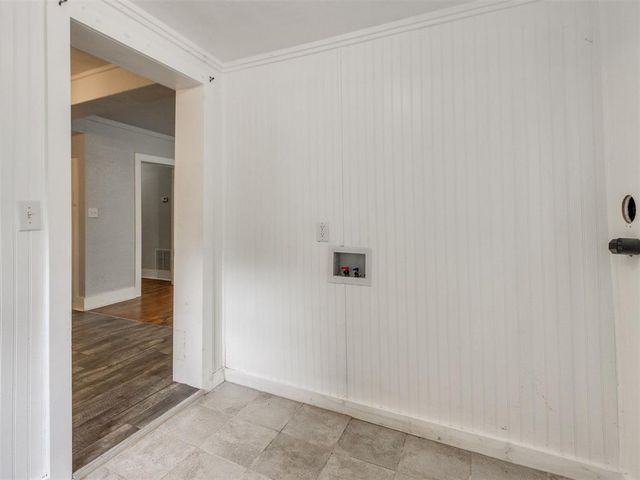 1214 W Logan, Guthrie, OK 73044