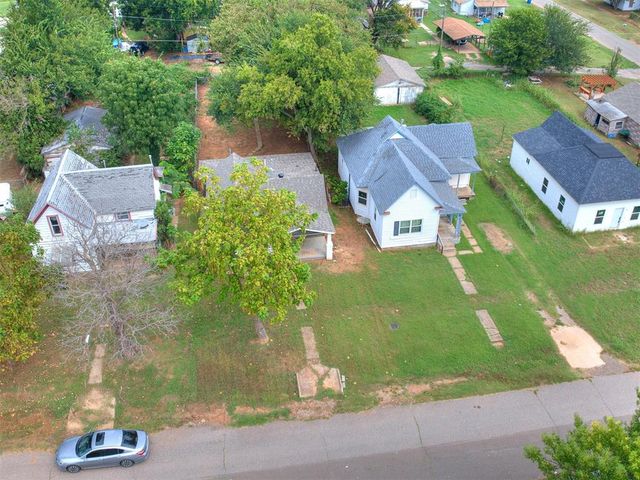 1214 W Logan, Guthrie, OK 73044
