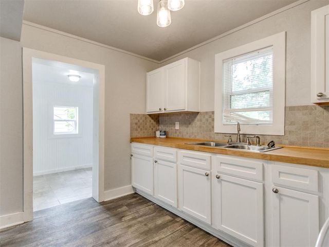 1214 W Logan, Guthrie, OK 73044