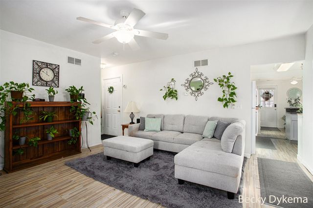 5738 Mount Vernon Avenue, Portage, MI 49024