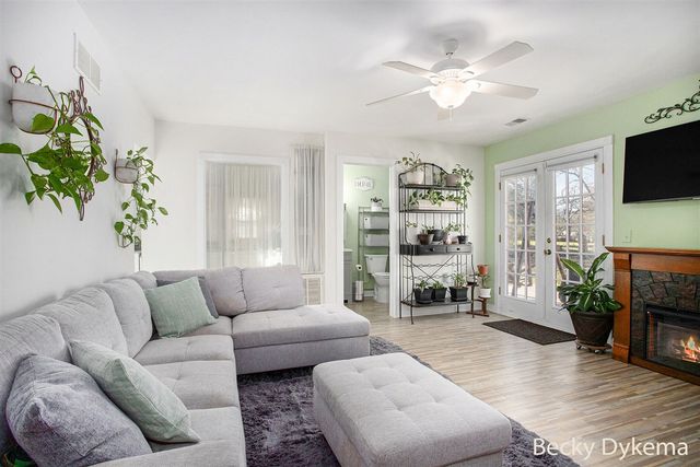 5738 Mount Vernon Avenue, Portage, MI 49024