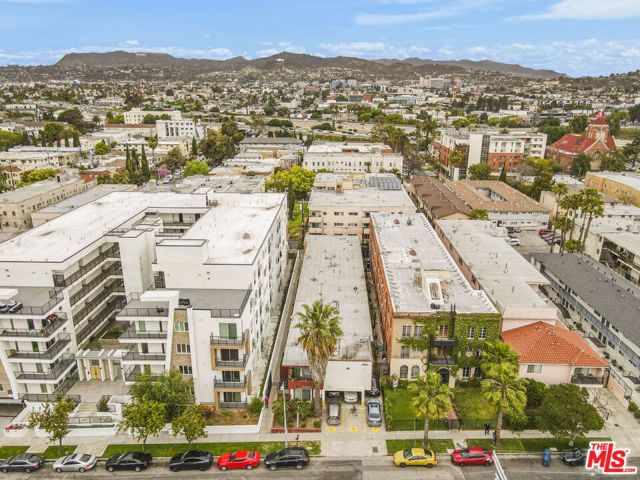4053 Oakwood Avenue, Los Angeles, CA 90004