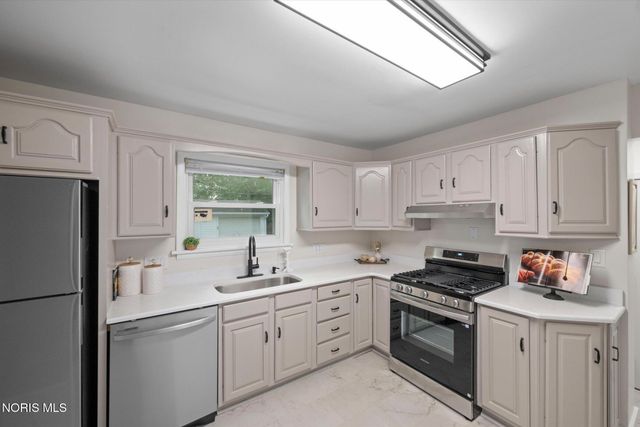 2360 Cheltenham Road, Toledo, OH 43606