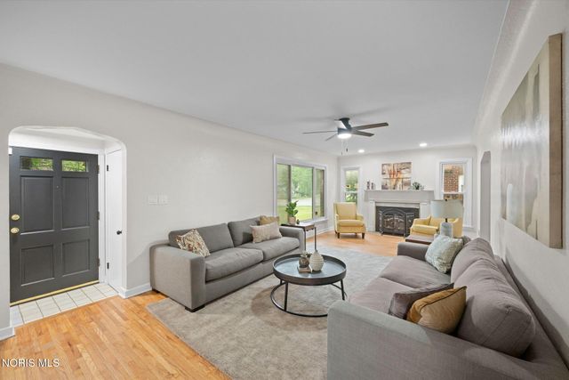 2360 Cheltenham Road, Toledo, OH 43606