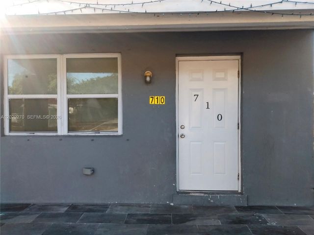 710 52nd Street, West Palm Beach, FL 33407