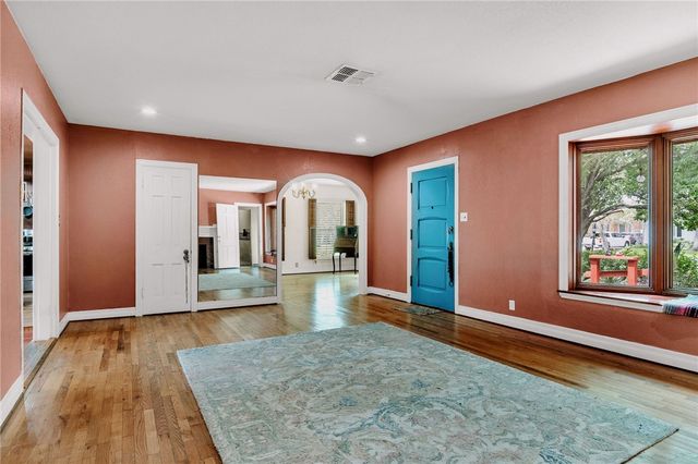 241 Oleander Ave, Corpus Christi, TX 78404