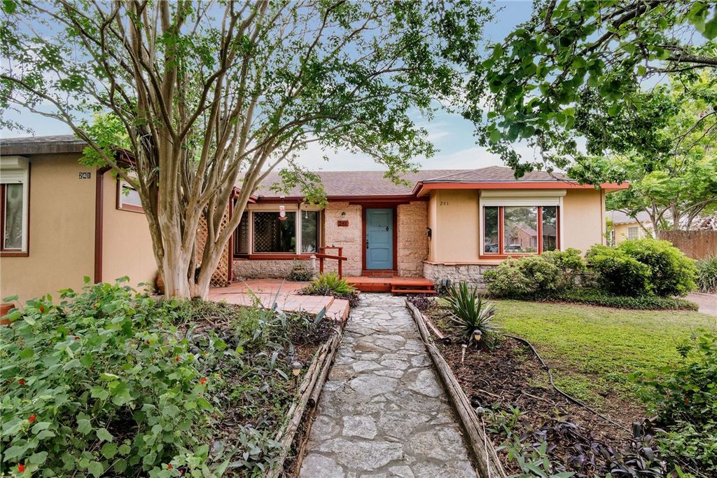 241 Oleander Ave, Corpus Christi, TX 78404
