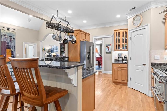 5204 Cedarwood Creek Drive, Winston-salem, NC 27104