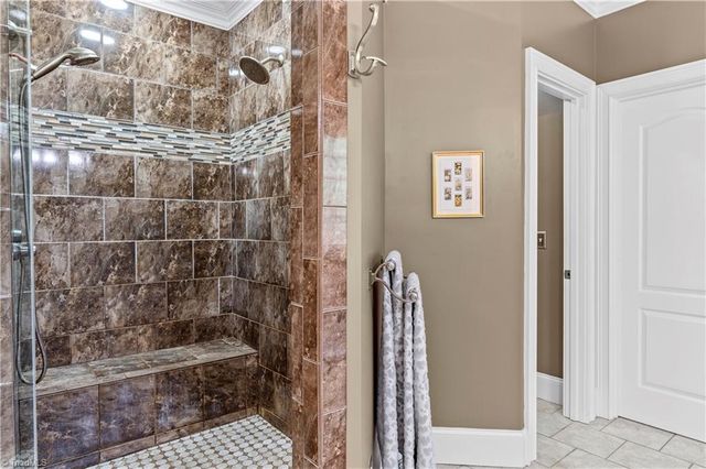 5204 Cedarwood Creek Drive, Winston-salem, NC 27104