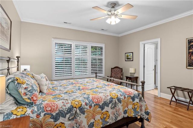 5204 Cedarwood Creek Drive, Winston-salem, NC 27104