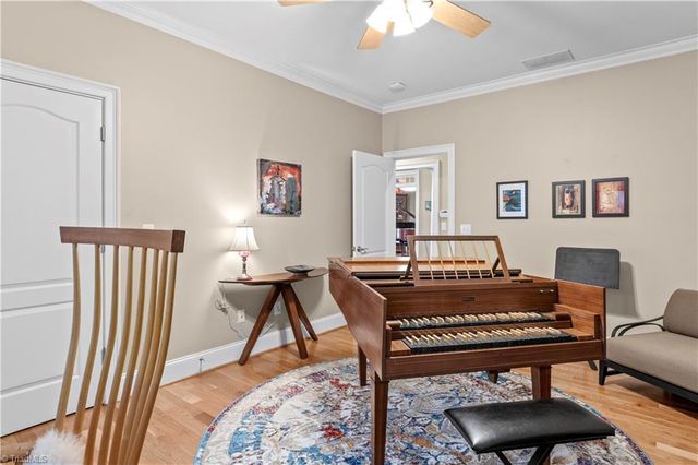 5204 Cedarwood Creek Drive, Winston-salem, NC 27104