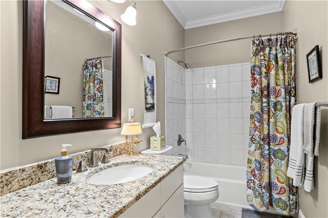5204 Cedarwood Creek Drive, Winston-salem, NC 27104