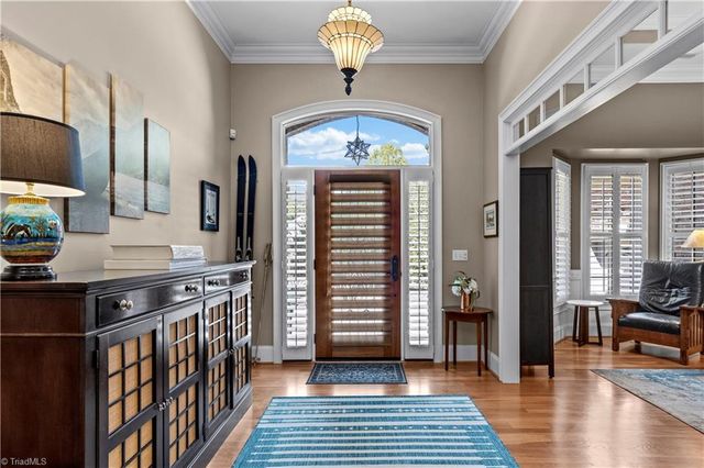 5204 Cedarwood Creek Drive, Winston-salem, NC 27104