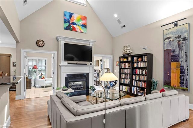 5204 Cedarwood Creek Drive, Winston-salem, NC 27104