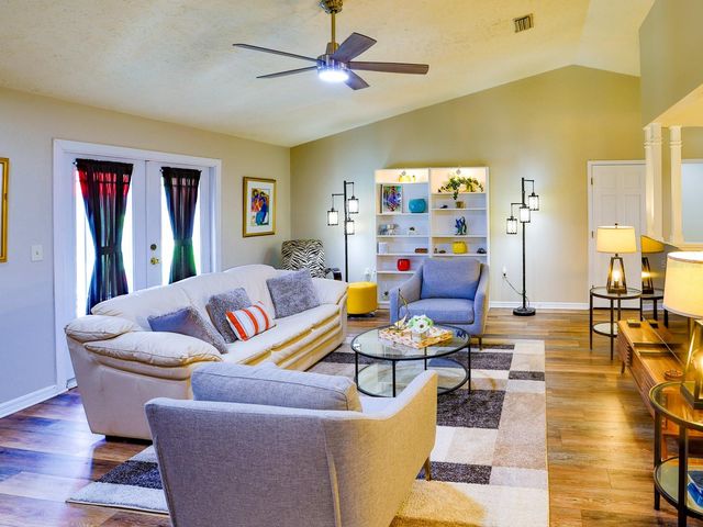 834 E COUNTY ROAD 540A, Lakeland, FL 33813