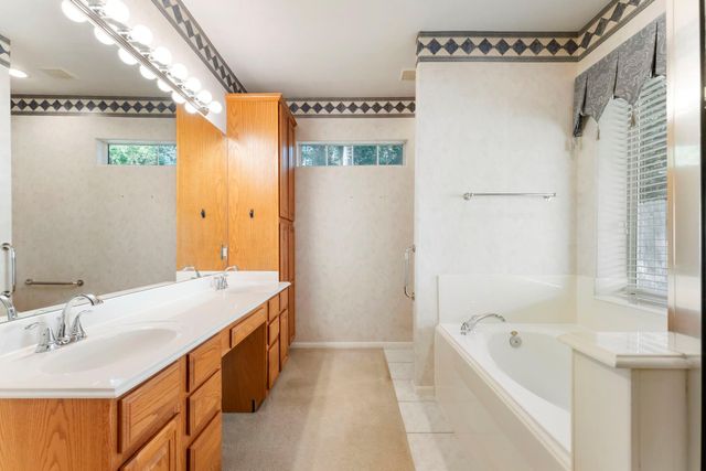 423 Tallow Drive, Conroe, TX 77385