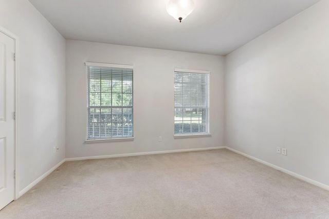 423 Tallow Drive, Conroe, TX 77385