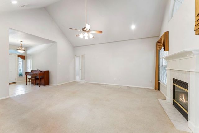 423 Tallow Drive, Conroe, TX 77385