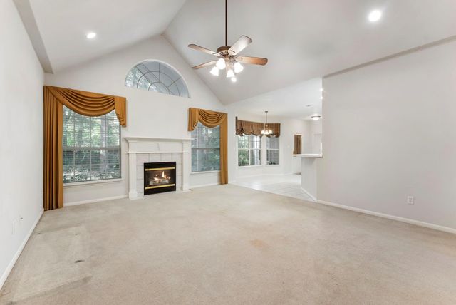 423 Tallow Drive, Conroe, TX 77385