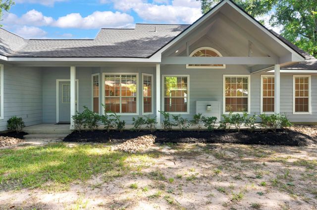 423 Tallow Drive, Conroe, TX 77385