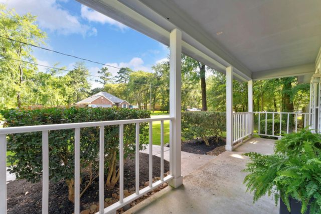 423 Tallow Drive, Conroe, TX 77385