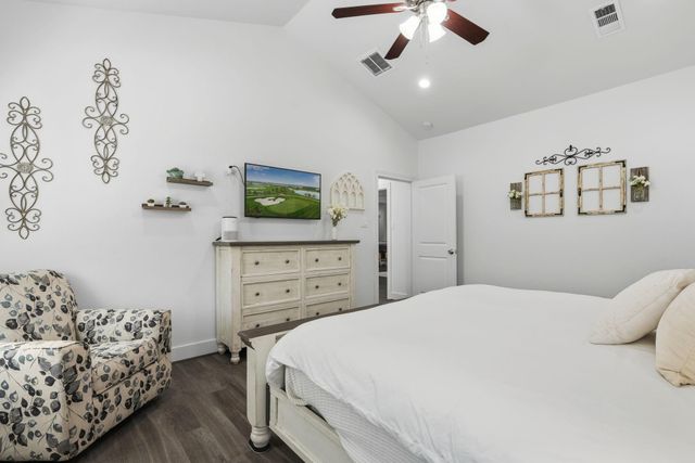 118 Wick Willow Road, Montgomery, TX 77356