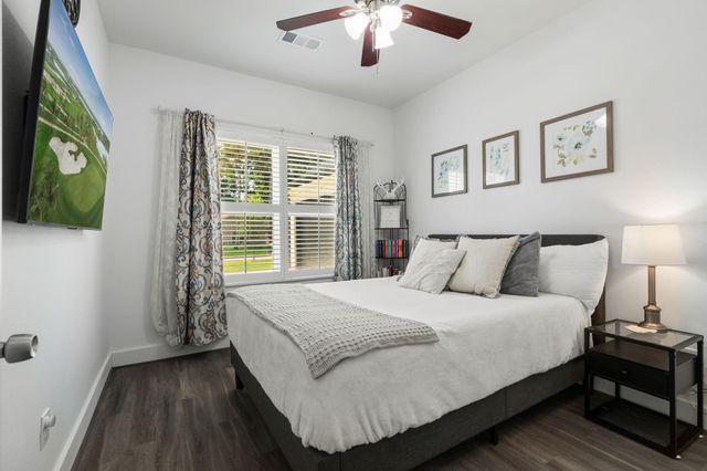 118 Wick Willow Road, Montgomery, TX 77356